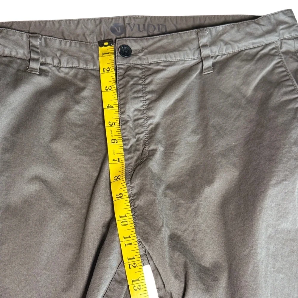 Vuori Meta Pant Men 36 Warm Grey Tech Chino Performance‎ Slim Straight Trousers